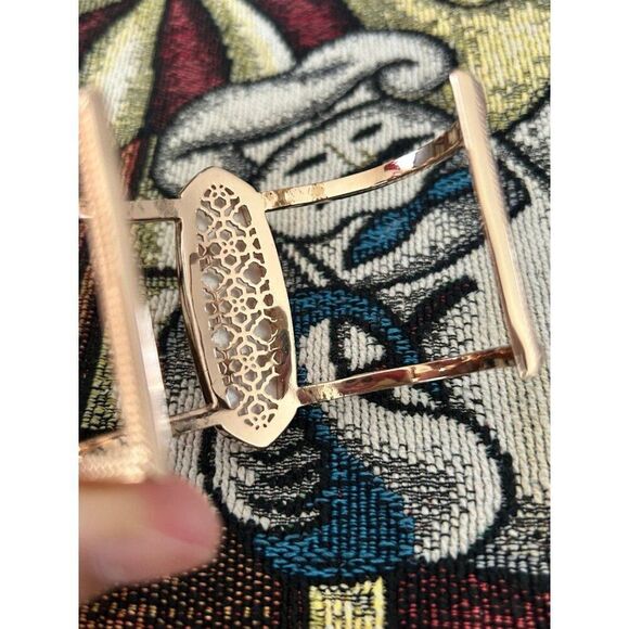 Kendra Scott Lawson Peach Illusion Cuff - Picture 6 of 10